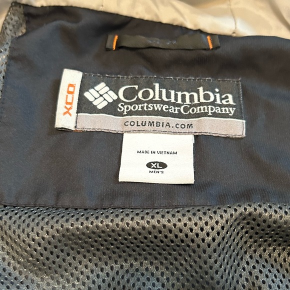 Men’s XL Lightweight Columbia Jacket - Picture 5 of 6